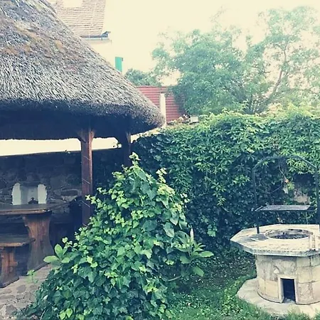 Gróf Maison d'hôtes Balatonszepezd